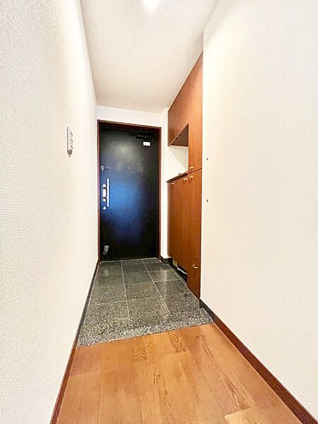 家族の帰宅やお客様をあたたかく迎える玄関