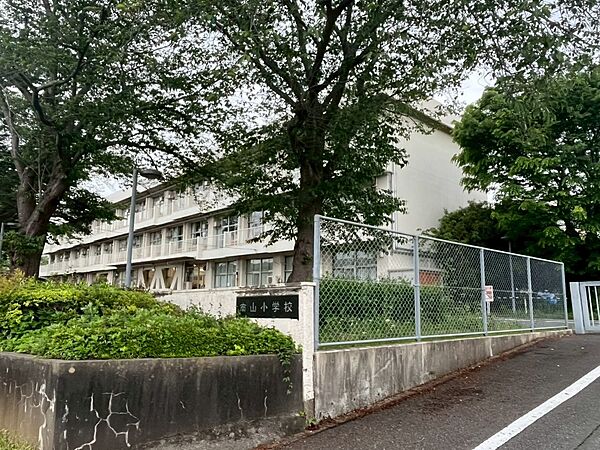 小学校 600m 南山小学校