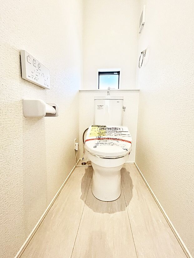 トイレは安心の2箇所!朝のバタバタも一安心です。