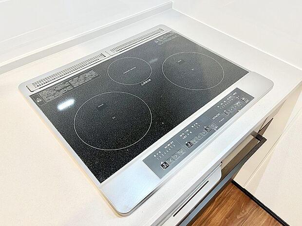 火を使わないIHクッキングヒーターはお子様にも安心!