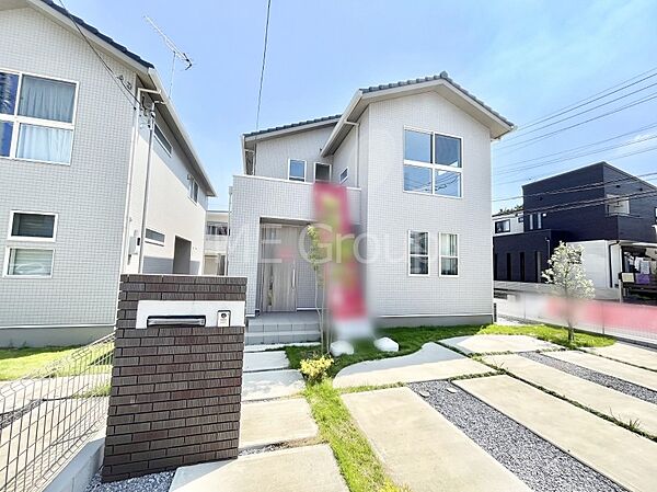 大切な家族、来客を出迎える玄関。