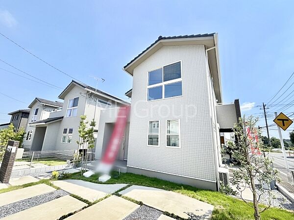 たっぷりの陽光と心地よい風が舞い込む住まい