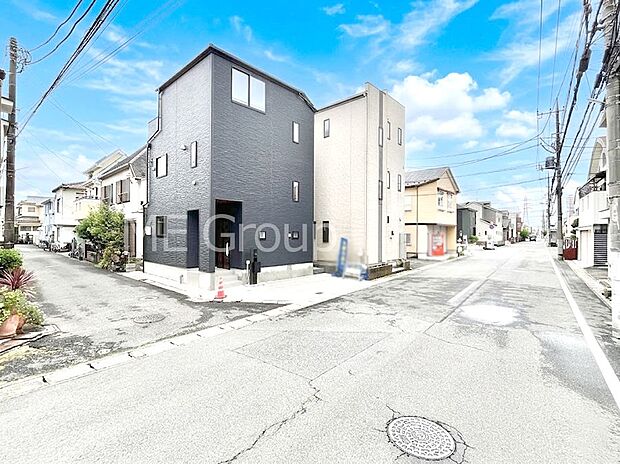 前面道路はきちんと整備されています