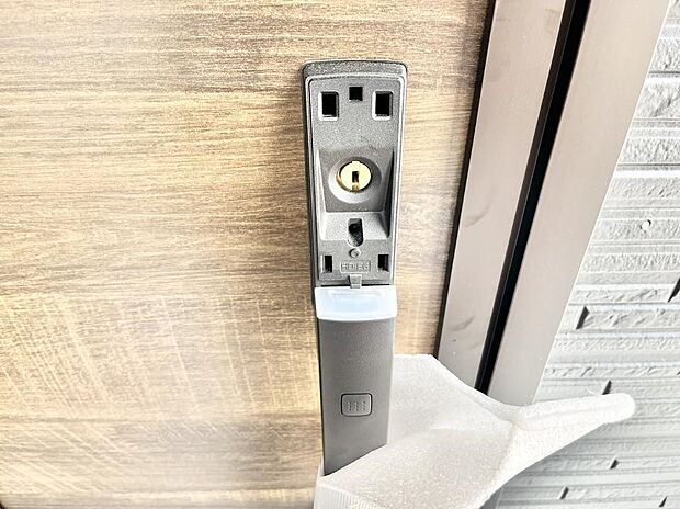 スマートに開錠できる電子キー