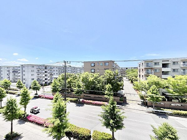 バルコニーからは開放的な眺望も楽しめます！
