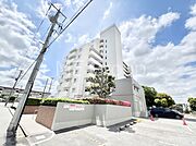 溢れる陽光でご家族の笑顔も輝く 
