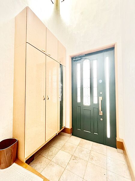 家族の帰宅やお客様をあたたかく迎える玄関