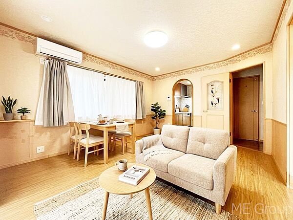 落ち着いた雰囲気のＬＤＫは家族みんなの快適空間※家具はCGです