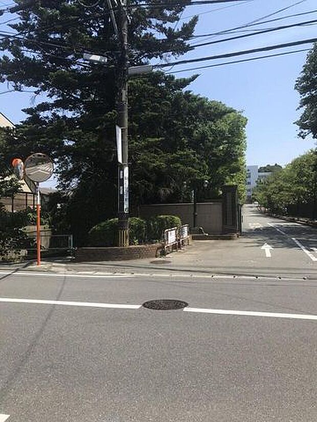 私立久留米附設中学校 550m