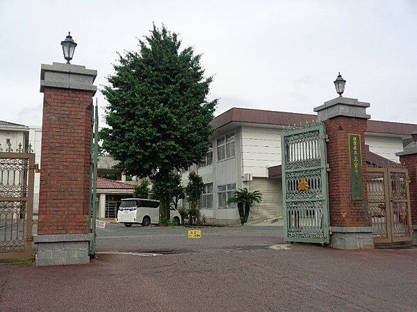 佐賀県立三養基高校 390m
