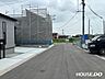 外観：前面道路含む現地写真