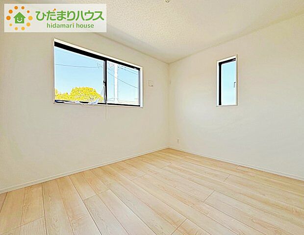 明るい色の床なので、どんな家具でもマッチします☆彡