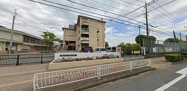 千間台小学校（1080m）