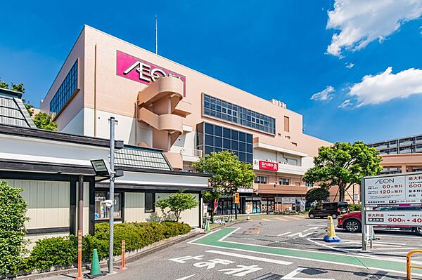 イオンせんげん台店（990m）