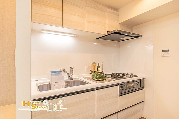 Ｉ型キッチンはキッチンスペースを有効活用でき、限られたスペースでもコンパクトに動けて場所を取りません♪ 