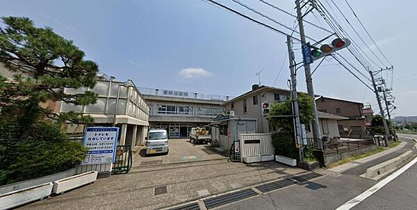 草加市立青柳小学校（820m）