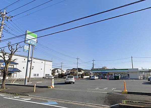 ファミリーマート鳩ヶ谷八幡木店（880m）