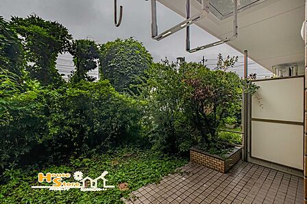 専用庭月の住まいは、ガーデニングや家庭菜園などを気軽に楽しめる魅力的な空間。四季の移ろいを身近に感じながらゆとりある暮らしをお楽しみいただけます。