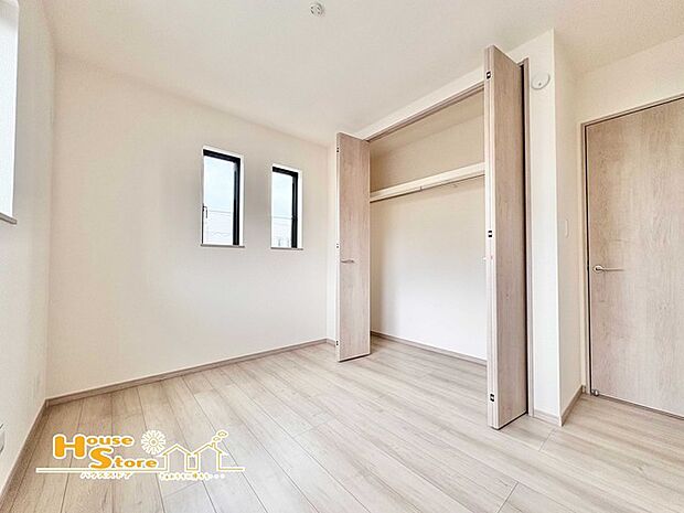 寝室や子ども部屋はもちろん、趣味を楽しむスペース、収納を兼ね備えた部屋など、ライフスタイルに合わせて様々な使い方のできる洋室です。