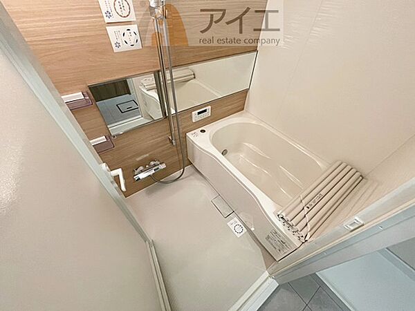 大人の半身浴や、小さなお子様との入浴にも便利な浴室