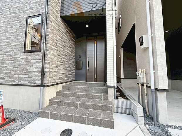 溢れる陽光でご家族の笑顔も輝く