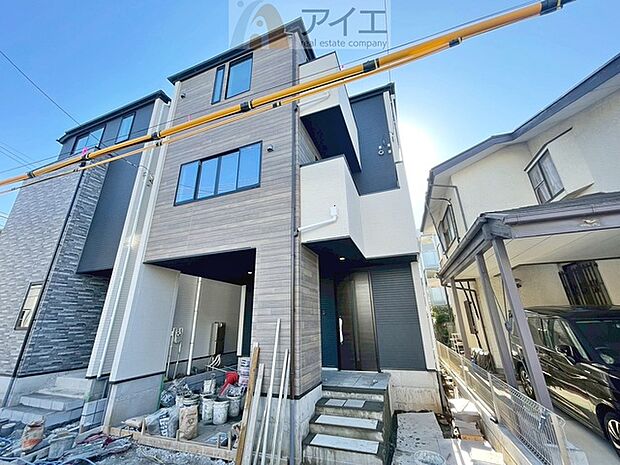 たっぷりの陽光と心地よい風が舞い込む住まい