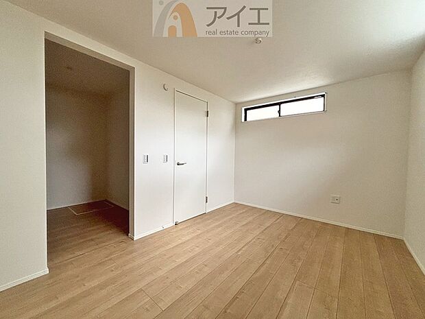 風通しが良く、開放感あふれるお部屋です