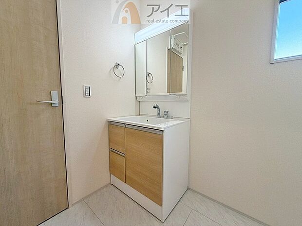 上質な洗面空間がゆとりの時間を演出