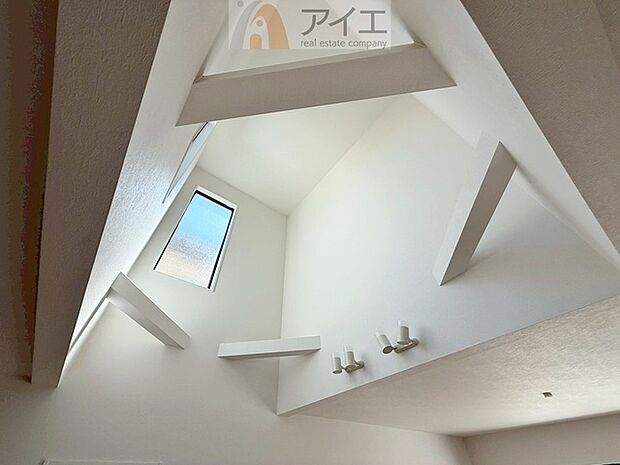 溢れる陽光でご家族の笑顔も輝く住まい
