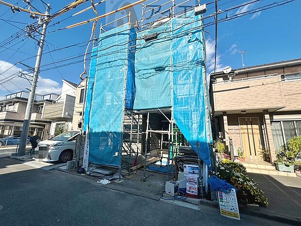 たっぷりの陽光に包まれる明るい住まい