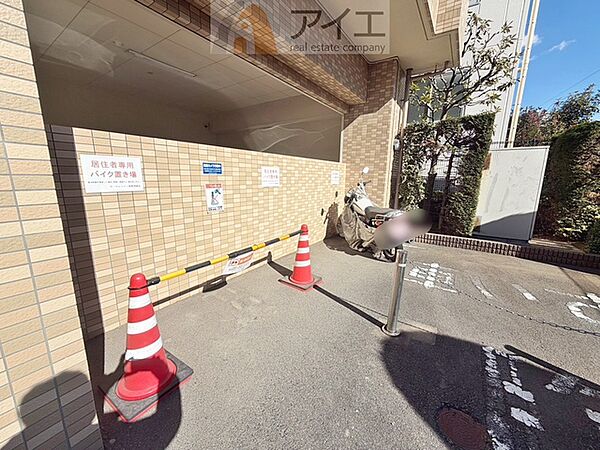 セキュリティ面にも配慮した駐輪場がございます