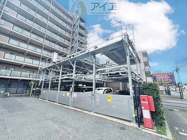 駐車場があるため車通勤の方にも安心なマンションです（要空確認）