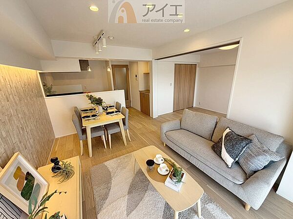 溢れる陽光でご家族の笑顔も輝く住まい