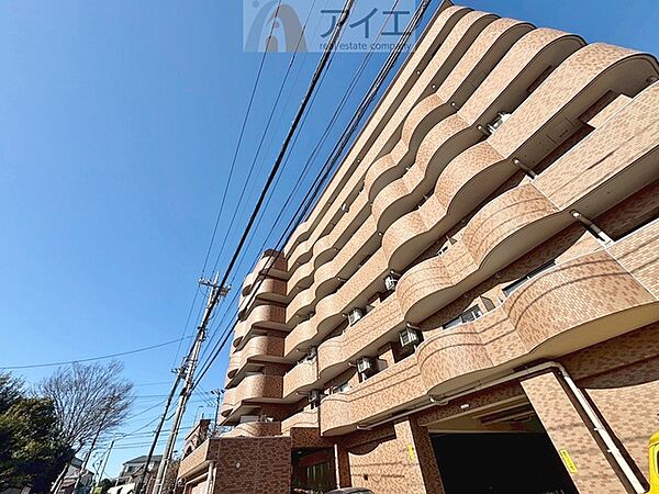 共用部の清掃・修理は管理員が実施