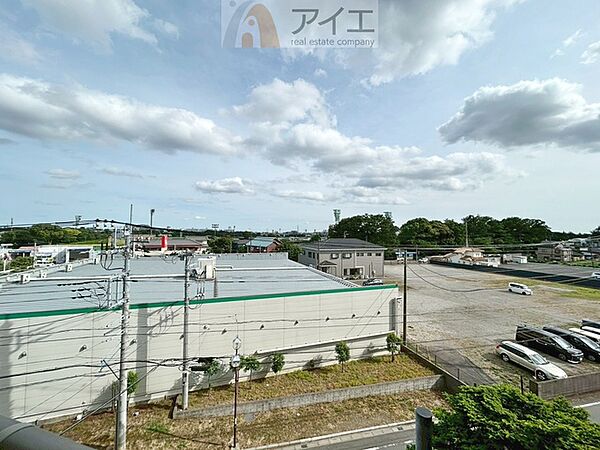 南面バルコニーで毎日のお洗濯も快適