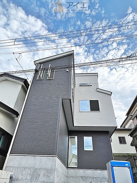 溢れる陽光でご家族の笑顔も輝く住まい