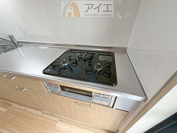 パンづくりやパーティ、大勢でお料理するのに大活躍3口コンロ