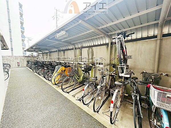 セキュリティ面にも配慮した駐輪場がございます