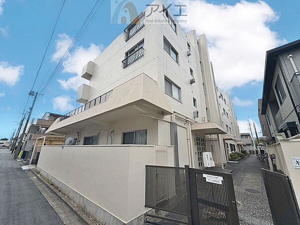 共用部の清掃・修理は管理員が実施