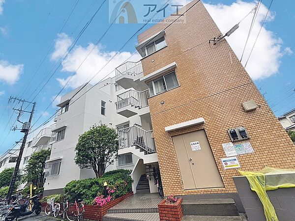 共用部の清掃・修理は管理員が実施