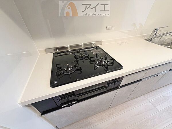 パンづくりやパーティ、大勢でお料理するのに大活躍3口コンロ