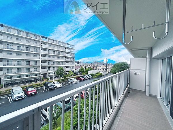 南面バルコニーで毎日のお洗濯も快適