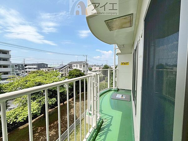 南面バルコニーで毎日のお洗濯も快適