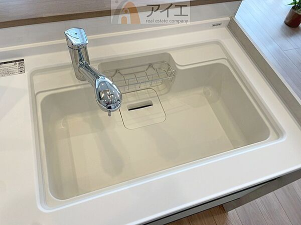 【施工例】水道一体型の浄水器。ボタン一つで切替可能水回りもすっきり