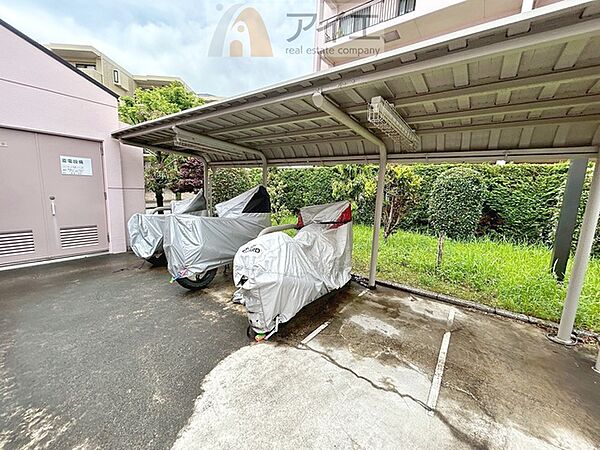 セキュリティ面にも配慮した駐輪場がございます