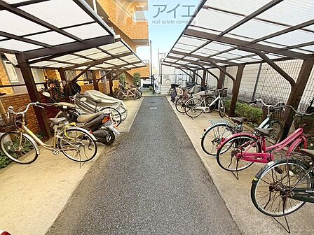 セキュリティ面にも配慮した駐輪場がございます