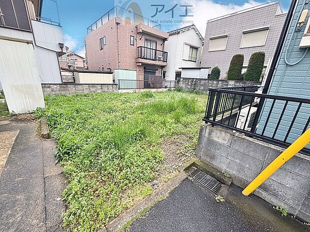 たっぷりの陽光に包まれる明るい住まい