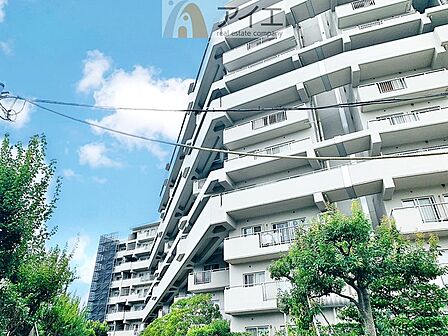 友人を呼びたくなるリノベーション済みのきれいな住まいです