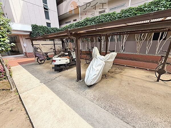 セキュリティ面にも配慮した駐輪場がございます