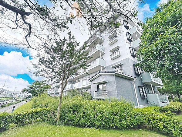 溢れる陽光でご家族の笑顔も輝く住まい